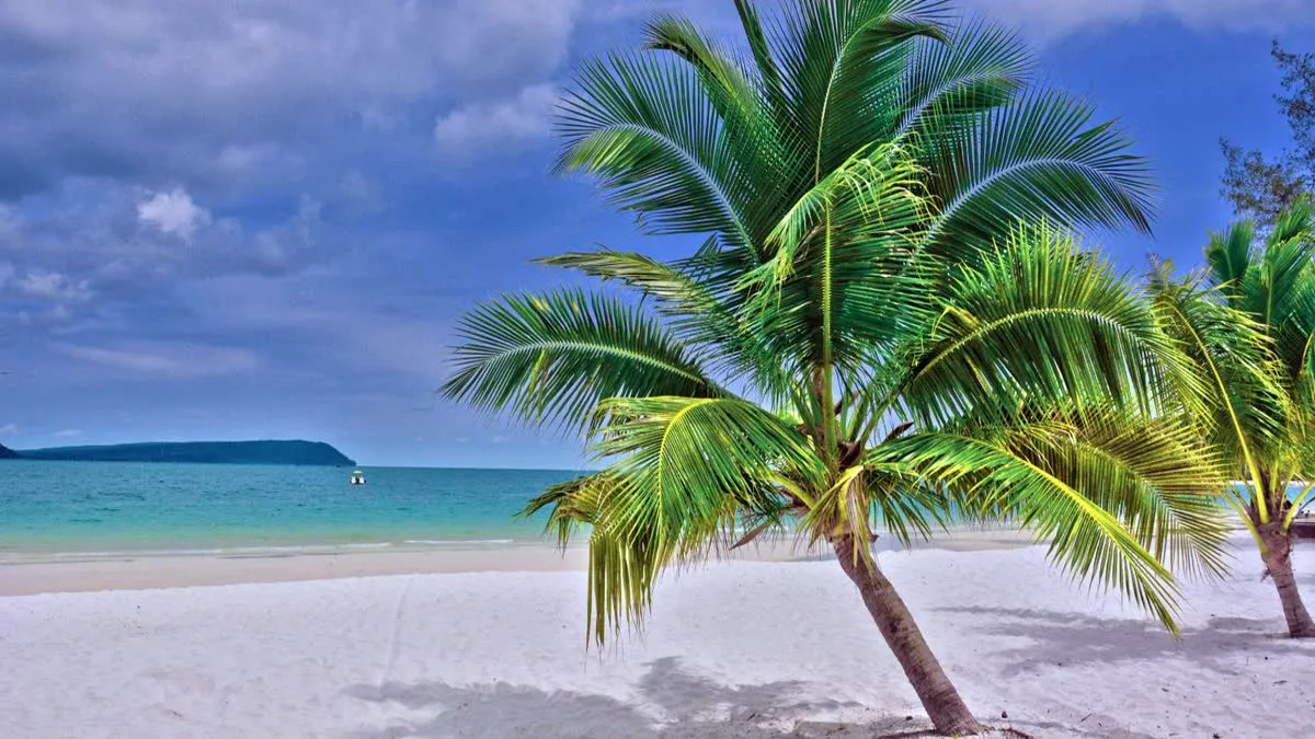 Koh Rong Samloem beach