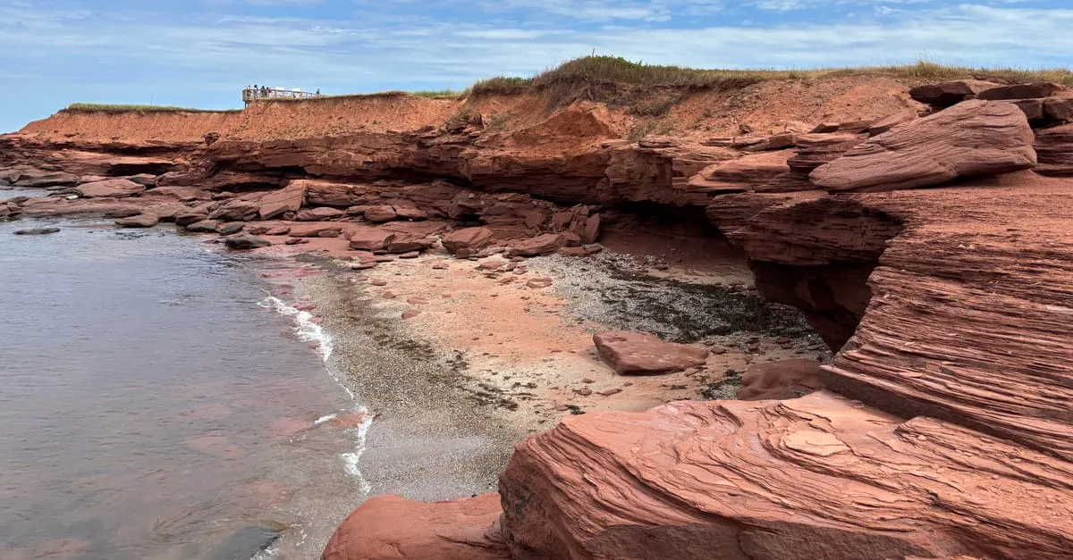 &Icirc;les-de-la-Madeleine red sandstone cliffs