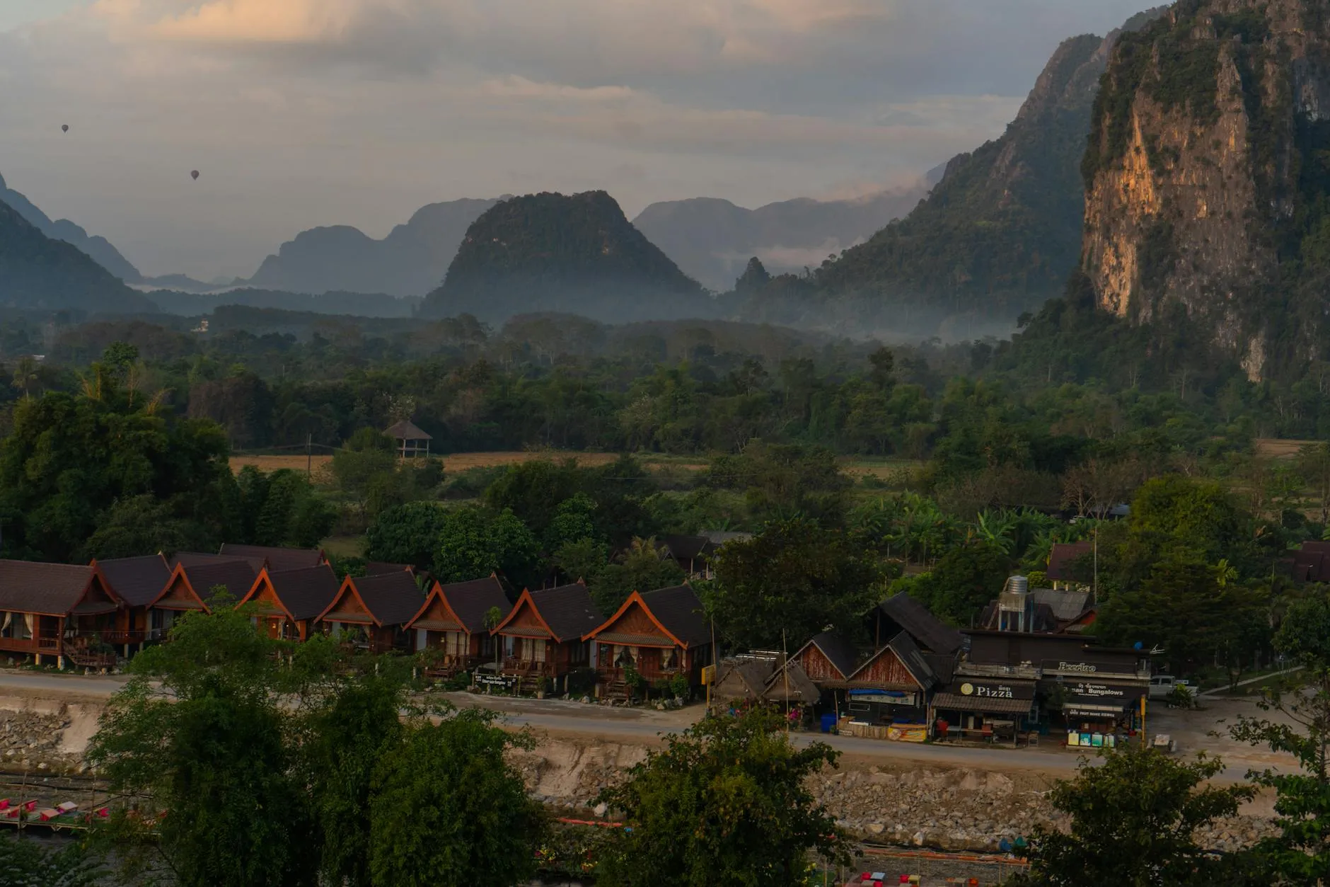 Central & Southern Laos: Capital, Karsts & the 4,000 Islands