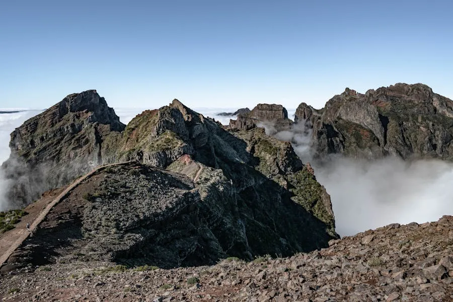 PR1 ridge walk above the clouds between Pico do Arieiro and Pico Ruivo