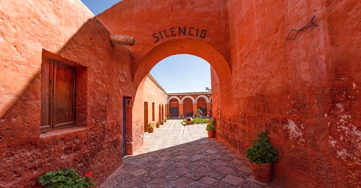 Arequipa colonial white city