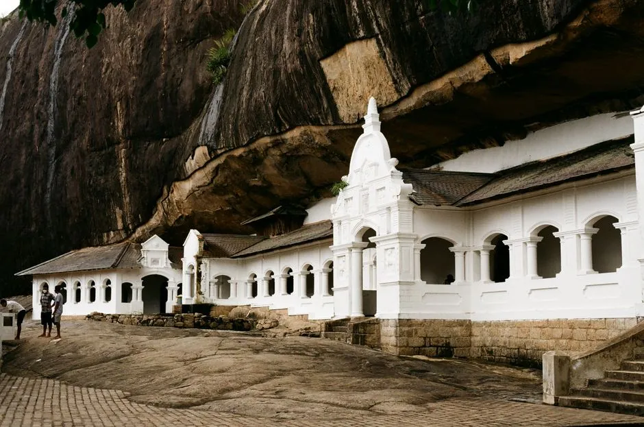 Buddha statues in Dambulla Cave Temple