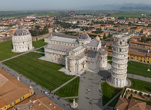 Piazza del Duomo, Pisa