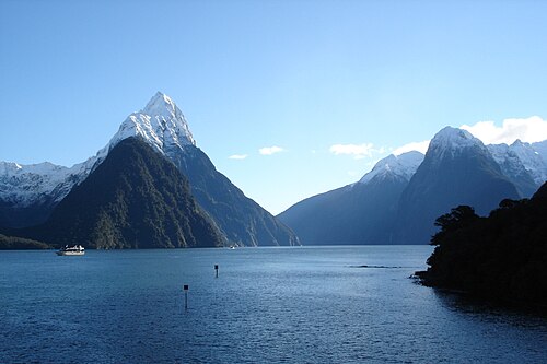 Te Wahipounamu – South West New Zealand