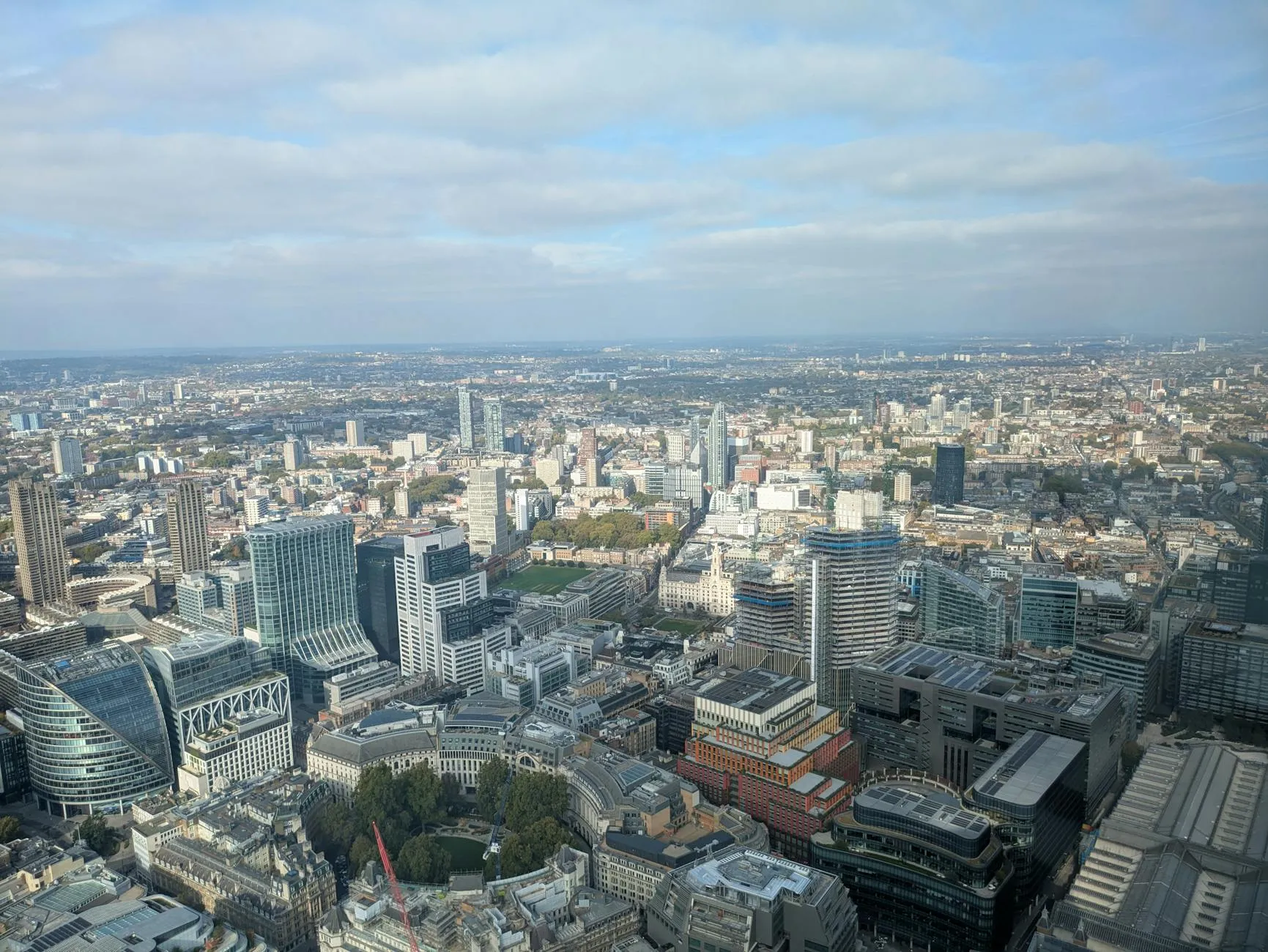 Panoramic view of London with the Thames, Big Ben and Westminster