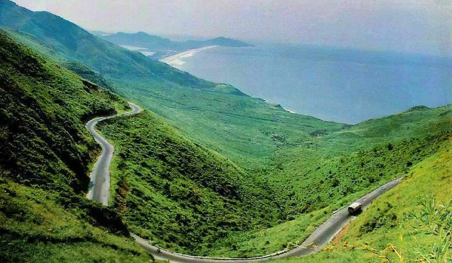Hai Van Pass coastal road
